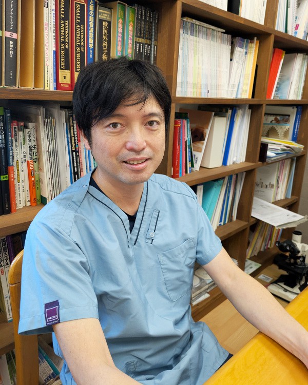 院長　礒江源太郎 先生